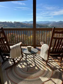 Blue Ridge Relaxing Sunset Mountain View Near Town - Image 5