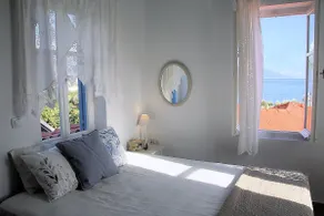 Villa Flora Studio No 3 with sea & mountain view - Image 3