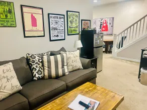 Snoqualmie apartment suite with private entrance - Image 2