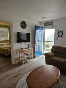 Seashore Getaway - Image 5