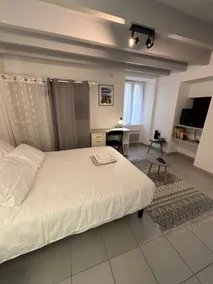 SWEET HOMES I Studio de Tata I Parking Gratuit - Image 3