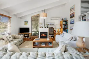 Albert Cosy Wood Fire Huge Deck And Stunning View - Image 2