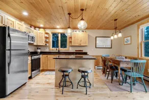 6 Mins to Sunday RIVER 4BR+Sauna Ski Chalet Cabin - Image 4