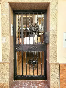 Patio del Maestro, near Ave., bus and Mosque - Image 5