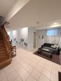 Private entire basement, private bath,free parking - Image 2