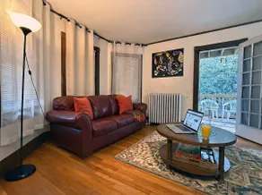 ThouArtHome, BC, DanaFarber, Parking, PetFriendly. - Image 2