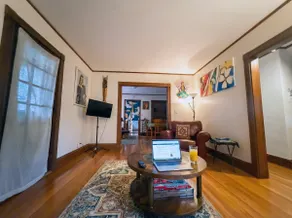 ThouArtHome, BC, DanaFarber, Parking, PetFriendly. - Image 3