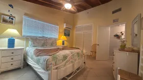 Lou & Mary`s Getaway ~ 2 bed 2 Bath home W/Dock, Inch Beach & Cabana Club - Image 4