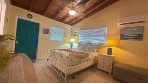 Lou & Mary`s Getaway ~ 2 bed 2 Bath home W/Dock, Inch Beach & Cabana Club - Image 3