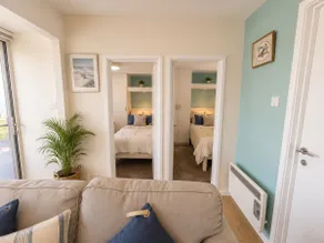 2 Bed Chalet, A stone's Throw from the Sea - Image 4