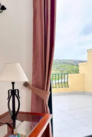 Fully furnished seaside apartment - Image 3