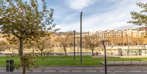 Over the Bilbao Estuary location + top views - Image 5
