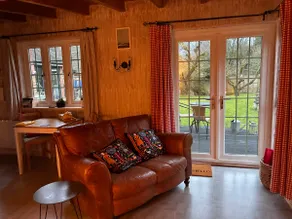 Rutters Garden Cabin - Image 3