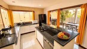 Terrace with Jacuzzi and Privileged Beach View! - Image 5