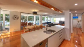 Maggies Beachfront Apt. 3 - Image 3