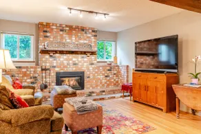 Sammamish Woodland Retreat - Image 2
