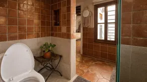 San Pedro Cozy Rustic Loft - Main Avenues & Park - Image 2