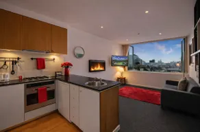 2BR 'Rock Star' Apt+Views, Parking-sleeps 5 - Image 2