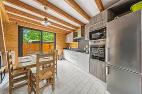 Comfortable air-conditioned maisonette - All within walking distance - Image 3