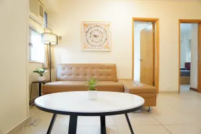 (KW7) Jordan, next to the famous Temple Street, 2 minutes from the MTR, two-bedroom hall, separate kitchen and toilet - Image 2