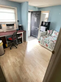 Spacious, private rooms near beach & Newport - Image 5