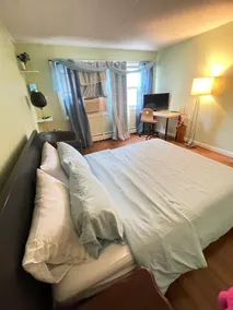 Spacious, private rooms near beach & Newport - Image 3