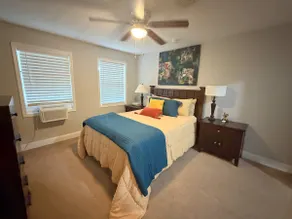 Relaxing 1 bedroom Unit w/ Private Bath & Kitchen - Image 3