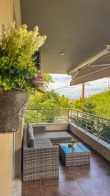 Comfort Luxury Maisonette - Image 4
