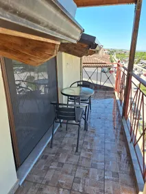 Attic with a view of the lake - Image 4