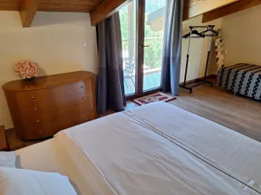 Attic with a view of the lake - Image 3