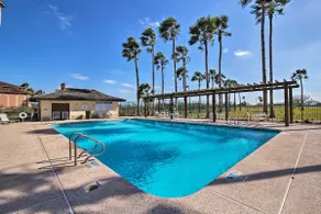 Condo on Golf Course - 10 Mi to South Padre Island - Image 2
