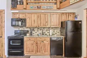 Hillside: Sleeps 13: Walk to Village: Golf&Pool - Image 3
