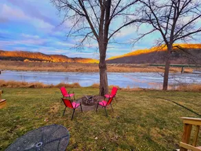 Lazy River Cabin - Image 3
