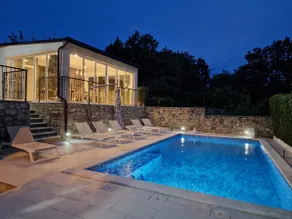 LUX! Unique offer in the Split area,heated pool - Image 3