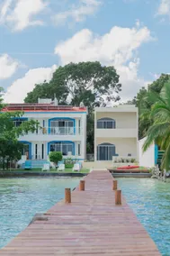 Blue apartment overlooking the Bacalar Lagoon - Image 2