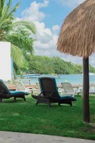 Blue apartment overlooking the Bacalar Lagoon - Image 5
