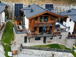 Spacious Chalet in Mühlbach with Sauna - Image 2
