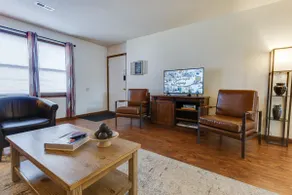 Darling Clean 2-Bedroom Home W/Great Amenities - Image 3