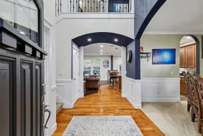Eaglemont Mount Vernon Waterfall Oasis - Image 3