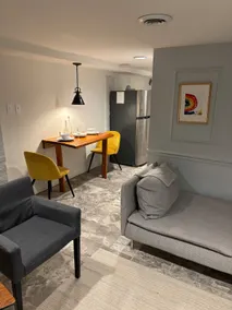 Cozy basement suite with a large backyard - Image 4