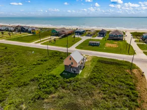 Surfside 3BR/2.5B Stunning OceanViewsStepfromBeahh - Image 3