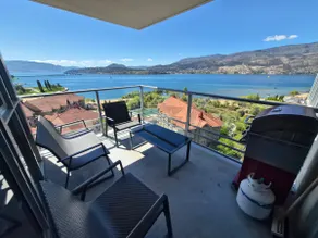 STUNNING LAKEVIEW LUXURY RESIDENCE - 18th FLOOR - Image 4