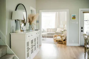 Spacious Home near Downtown, River Walk, and Beach - Image 4