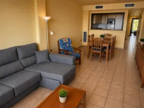 Apartaments Club Nàutic Xaloc strandpromenade - Image 3