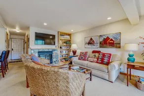 Lovely 2BR Mountainview Elkhorn Village | Deck - Image 4