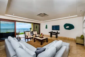 Gran lujo frente al mar 3BR / 3BA directamente en Playa Langosta - Crystal Sands 304 - Image 2