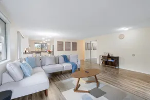 Spacious and bright 2 bedroom 2 bath home - Image 4