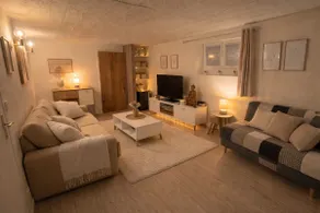 Bright, spacious, and quiet apartment - Image 2