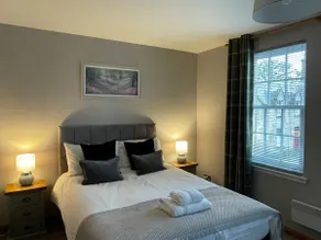 The Town House - Image 2