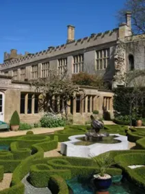 Luxury Central, Dog friendly, King Bed, Log fire - Image 2